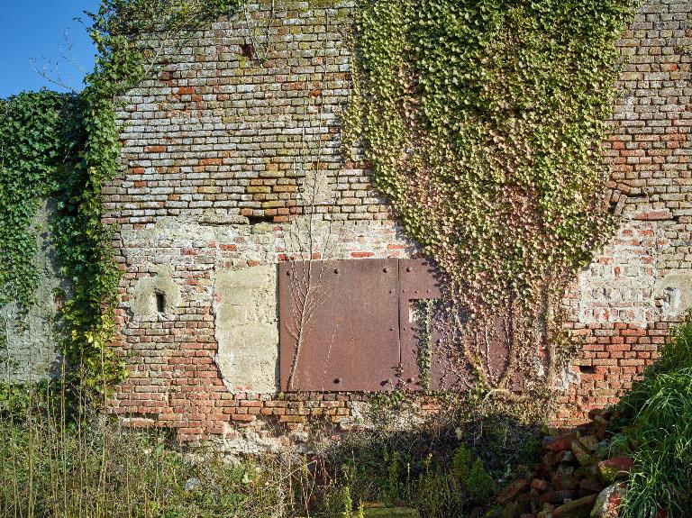 Casemate à mitrailleuse 319 de la Ferme du Bois de la Rive