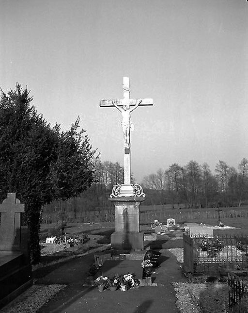 Croix de cimetière à Jeantes