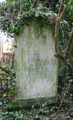 Tombeau (stèle funéraire) de la famille Bazille