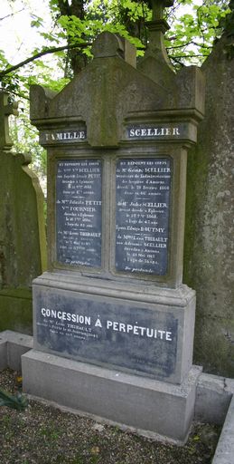 Tombeau (stèle funéraire) de la famille Scellier