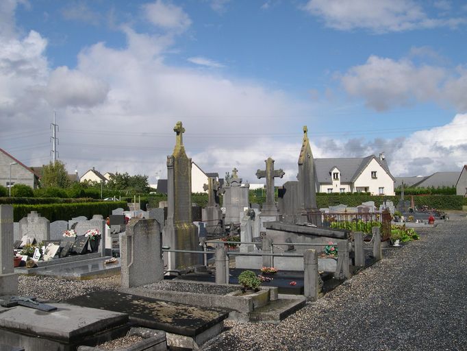 Cimetière communal de Poulainville