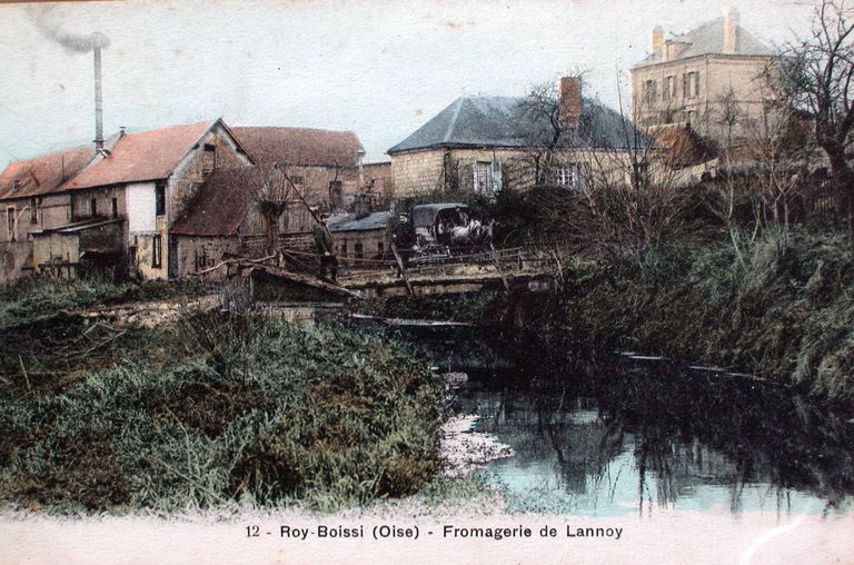 Ancien moulin à huile, puis moulin à farine Renet, devenu fromagerie industrielle Ancel, puis usine textile