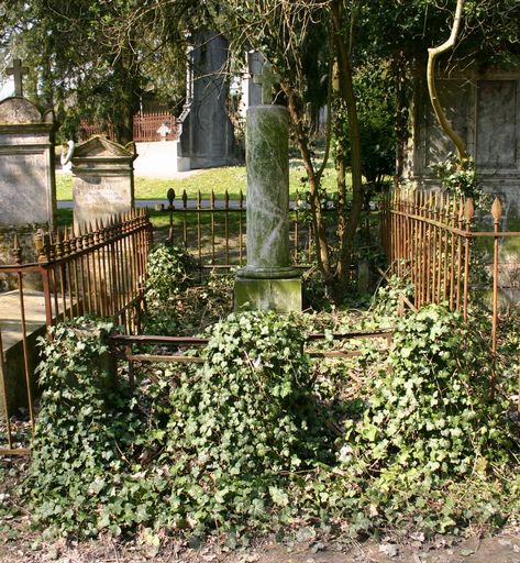 Tombeau (colonne funéraire) Jourdain-De Saint-Riquier