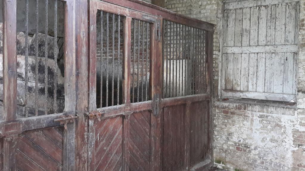 Ancienne ferme Saint-Bertin, puis sucrerie et râperie de betteraves et ferme Platiau, puis ferme des Berceaux