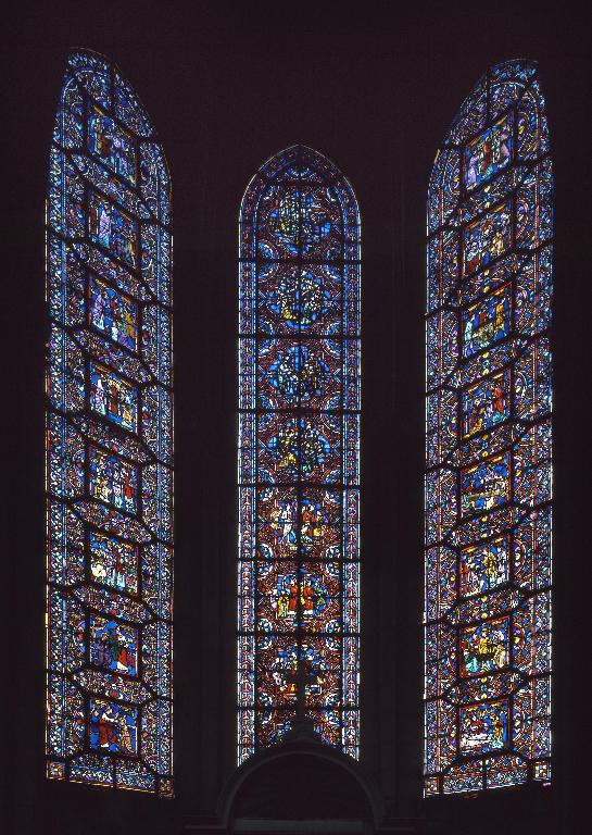 Verrière légendaire (vitrail archéologique, verrière hagiographique) : scènes de l'histoire de saint Laurent, scènes de l'histoire de saint Gervais et saint Protais (baie 11)