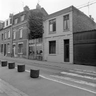 Entrepôt de vin puis usine d'emboutissage dite carrosserie Leignel