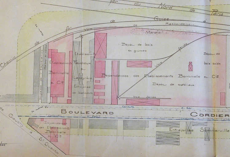 Ancienne usine de matériel agricole Aquaire, puis de la société F. Bonnelle et Cie, puis cartonnerie de la SA du Carton Ondulé Cuirassé (SACOC), actuellement dépôt d'archives Magemod