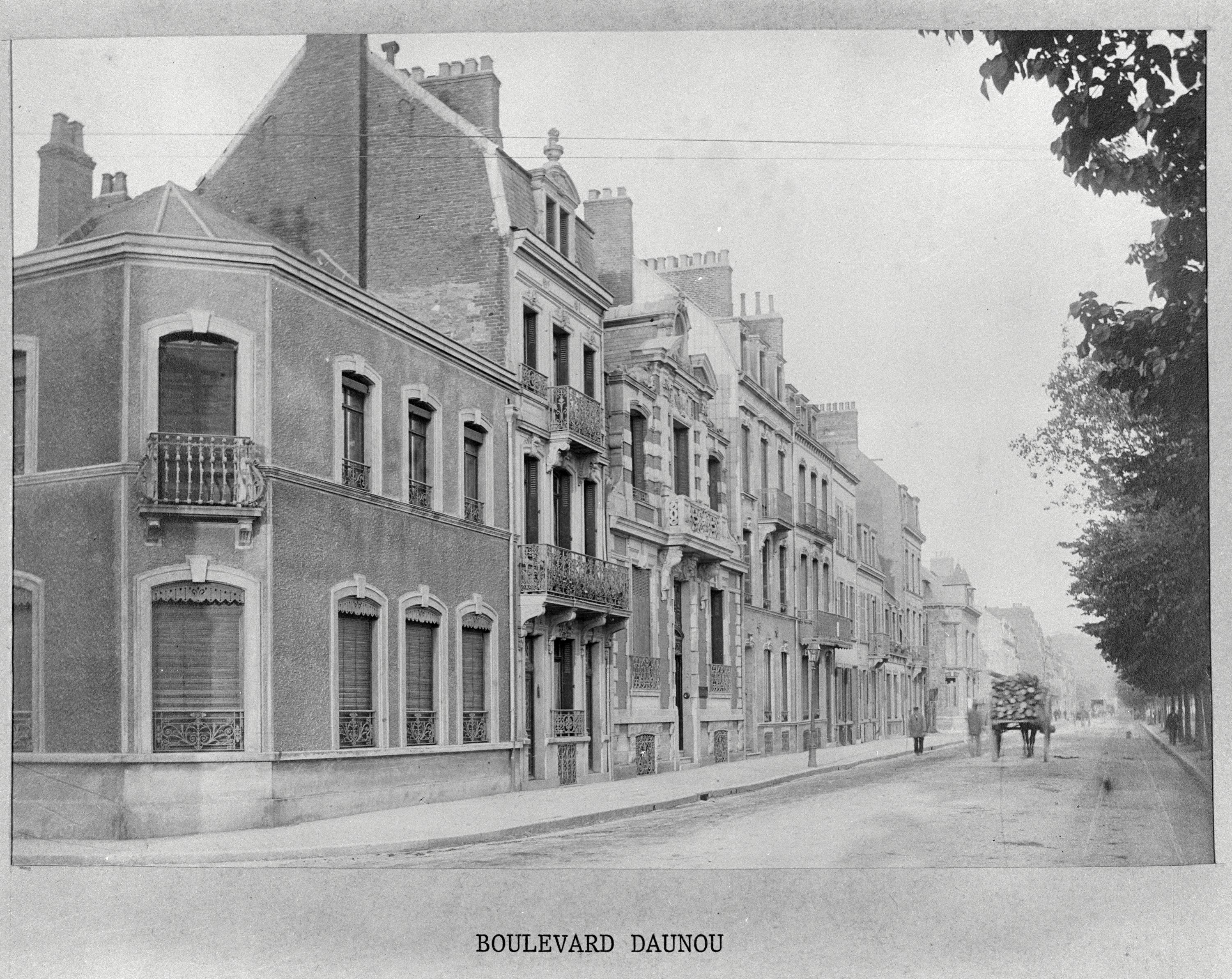 Immeuble à logements, actuellement maison