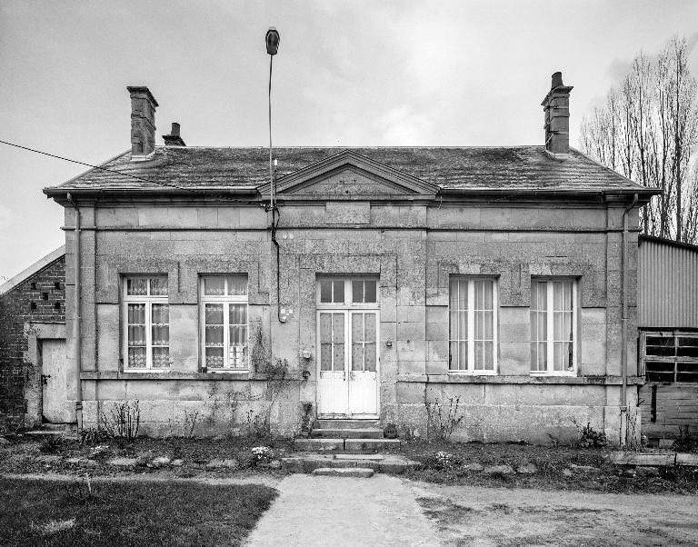 La mairie-école d'Ancienville