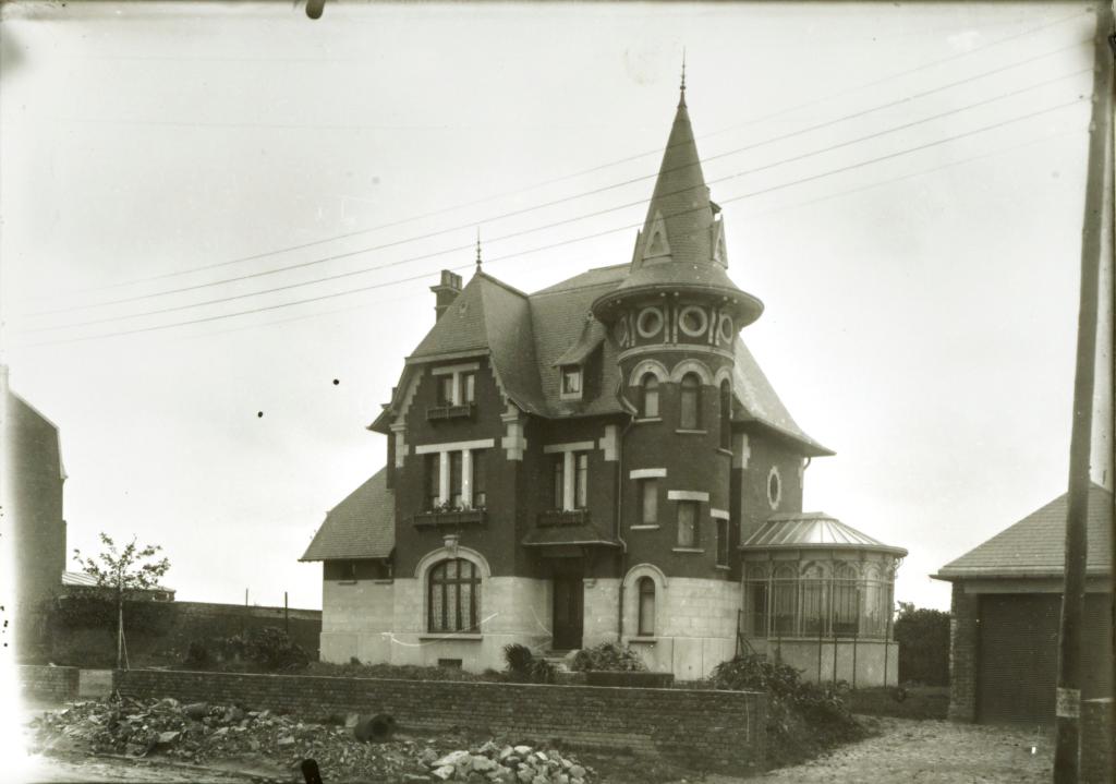 Villa, ancienne propriété de Mme Legay-Carpentier appelée Chalet Legay