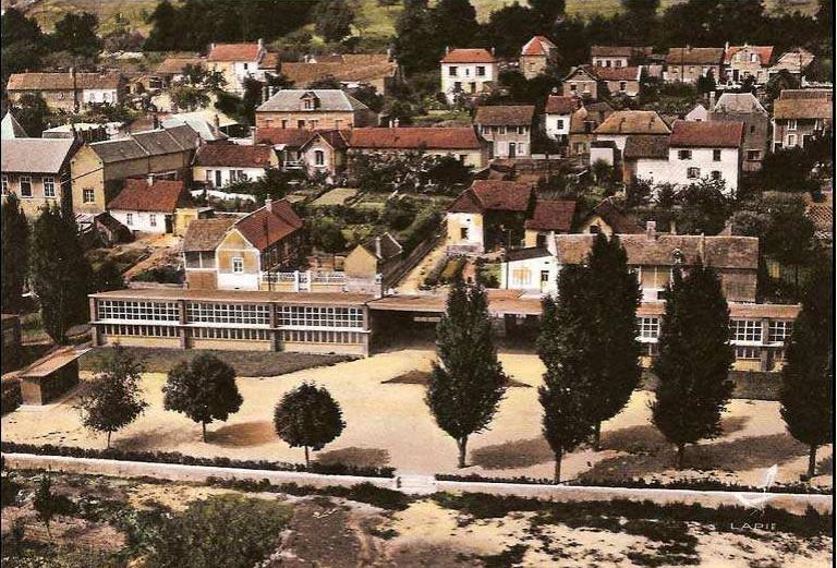 Ancien groupe scolaire de L'Étoile, actuelle école primaire Jules-Ferry