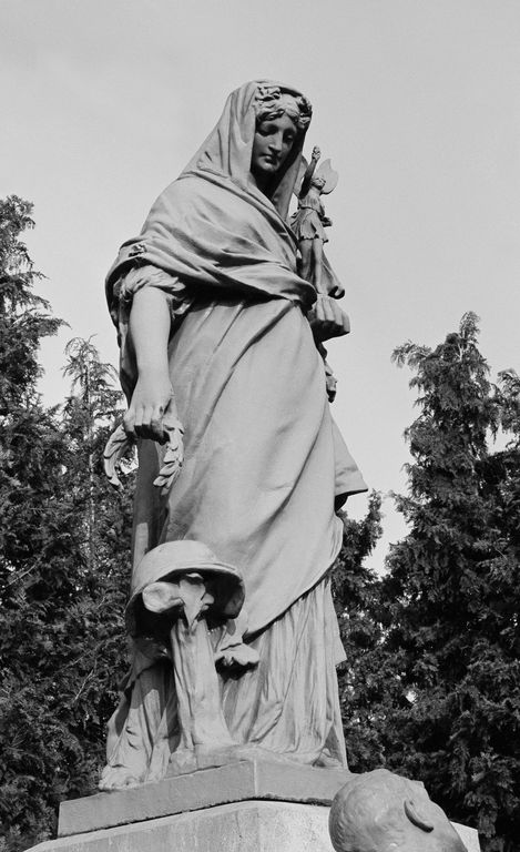 Groupe sculpté (figure colossale) : La Victoire et le soldat mourant