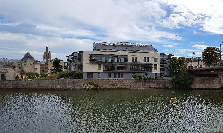 La piscine municipale de Creil