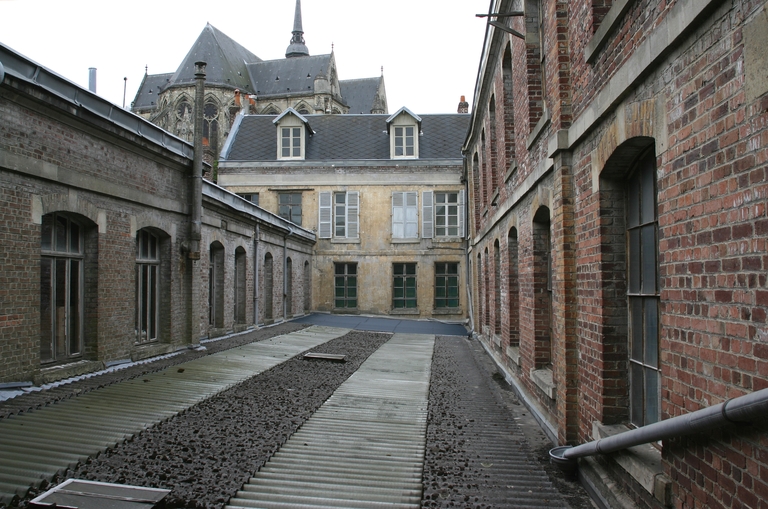 Ancienne maison de commerce Daudville et Cie, puis Massart et Turbeaux, puis Chatelain Black et Cie, puis Léon Frères