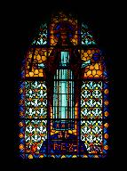 Verrière : Christ glorieux (baie 100)