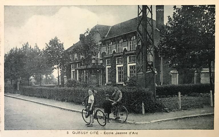 Ancienne école primaire de filles de la cité-jardin de la Compagnie des Chemins de fer du Nord, dite école Jeanne-d'Arc (détruit)