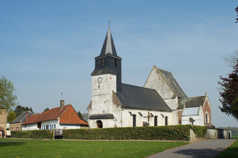Église paroissiale Saint-Ferréol et cimetière de Fransu