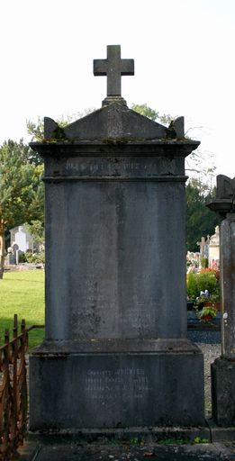 Enclos funéraire de la famille Delaporte-Lelong et de la famille Gontier-Gontier