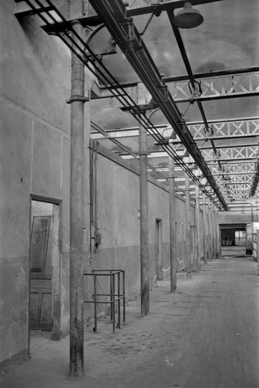 Filature de jute Saint Frères, puis Boussac Saint Frères à Saint-Ouen, devenue corderie, puis usine de fibres artificielles et synthétiques Peaudouce, puis Trioplanex