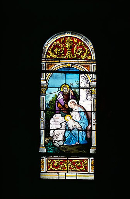 Ensemble de trois verrières à personnages : Saint Louis de Gonzague recevant la première communion des mains de saint Charles Borromée, Sainte Famille, Décollation de saint Jean-Baptiste (baies 0 à 2)