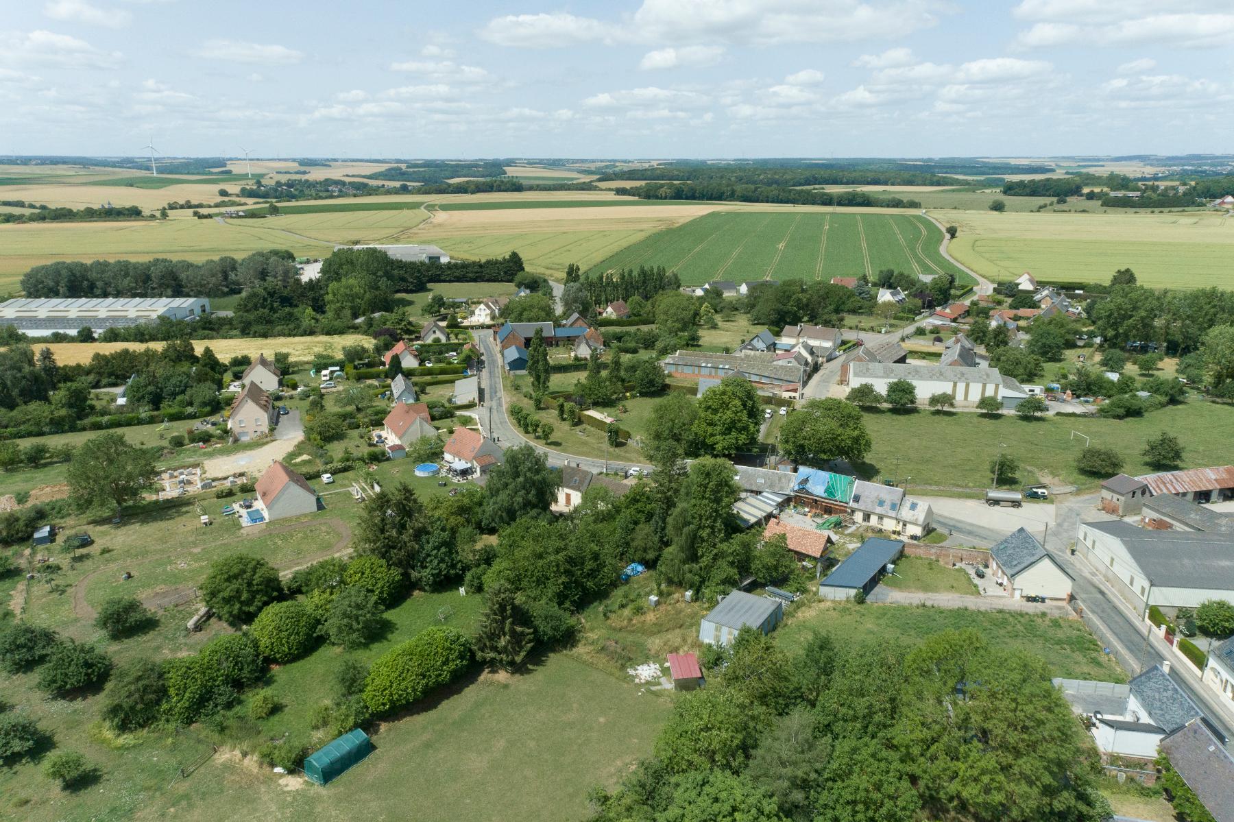 Vue aérienne depuis le sud-est.