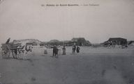 Vue des cabanes de pêcheurs dans les dunes de Saint-Quentin au début du 20e siècle.