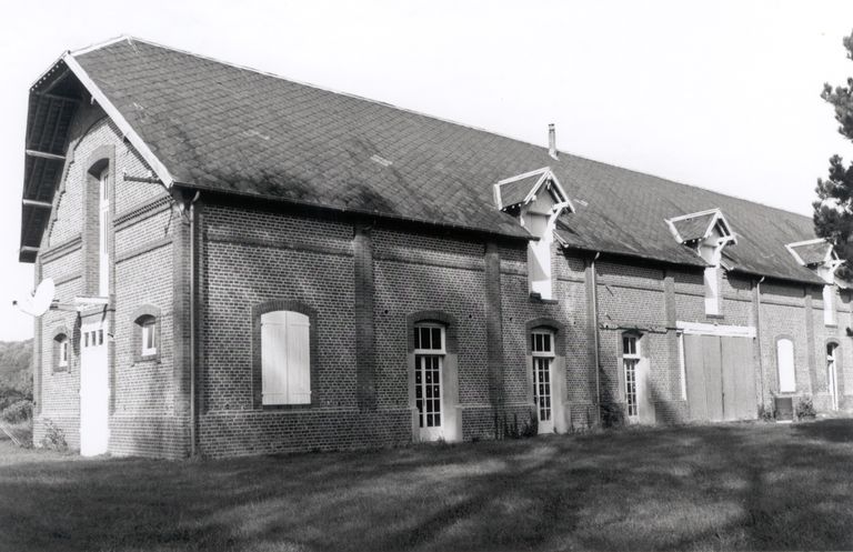 Ancien moulin à farine, devenu atelier de polissage de verre Cozette, puis laiterie industrielle Charles Gervais