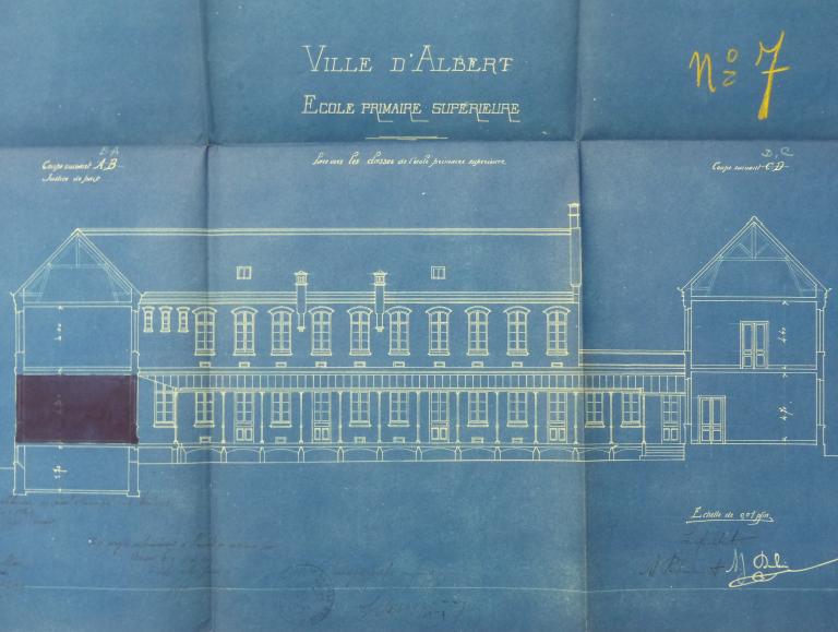 Ecole primaire Anatole-France (ancien hôtel-Dieu, devenu école primaire supérieure de garçons, puis école primaire de filles)