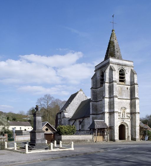 Église paroissiale Saint-Pierre et cimetière de Franqueville