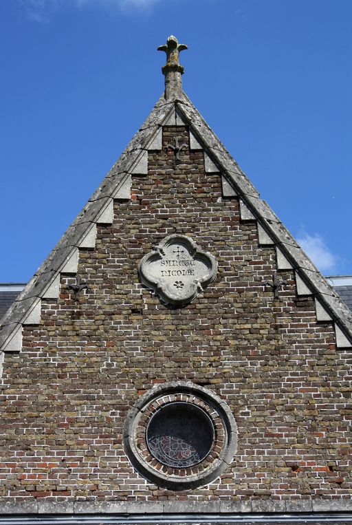 Église paroissiale Saint-Nicolas et ancien cimetière de Ville-le-Marclet