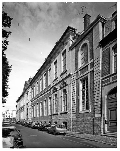 Ancien hôpital général, puis hospice de Douai (actuellement maison de retraite)