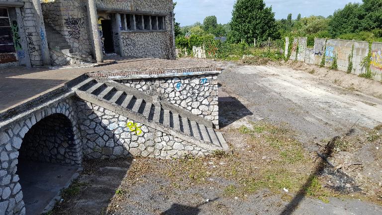 La piscine Léon-Pille, dite aussi "La Cheminote", à Amiens (vestiges)