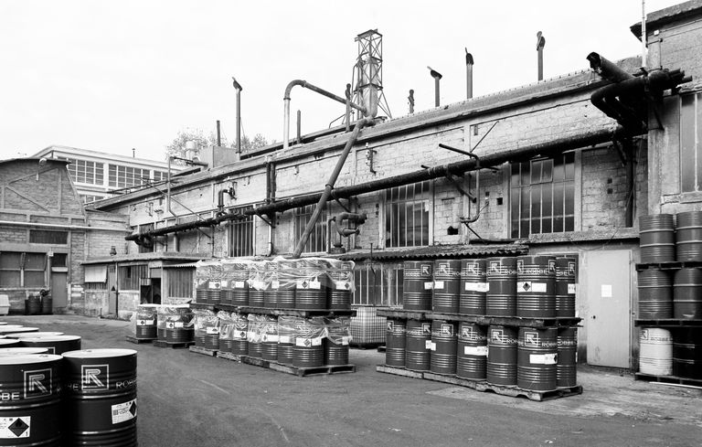 Ancienne usine de pâte à papier Mayen, huilerie Nourylande, puis Robbe et usine de produits chimiques Novance