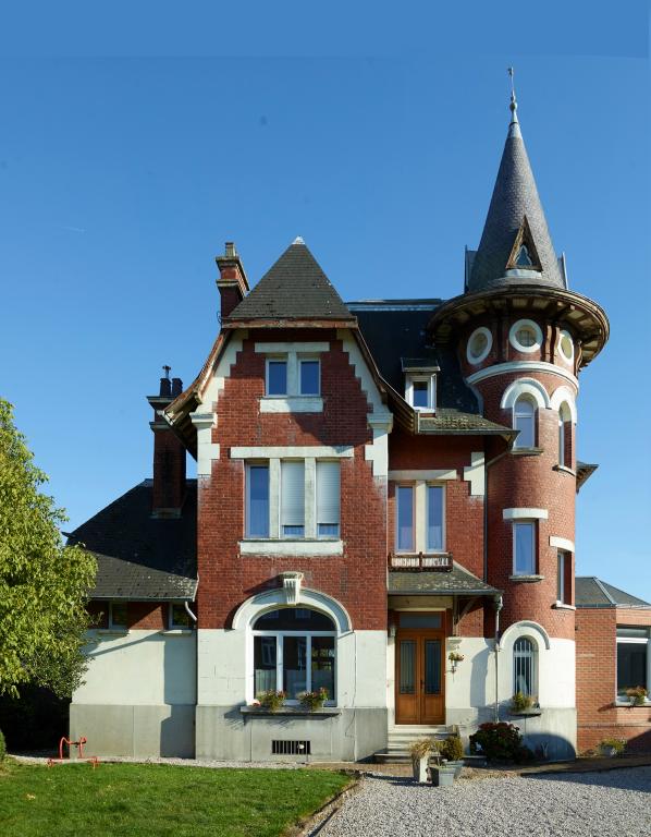 Villa, ancienne propriété de Mme Legay-Carpentier appelée Chalet Legay