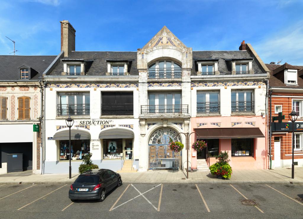 Ancien Palais de l'ameublement à Nesle