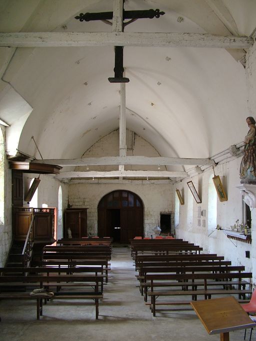 Église paroissiale Saint-Pierre et ancien cimetière de Bouchon