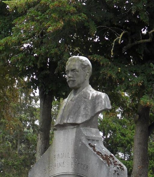 Tombeau (stèle funéraire) de la famille Bienaimé-Becker