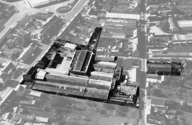 Ancienne usine de petit matériel électrique Hazemeyer, actuellement magasin de commerce