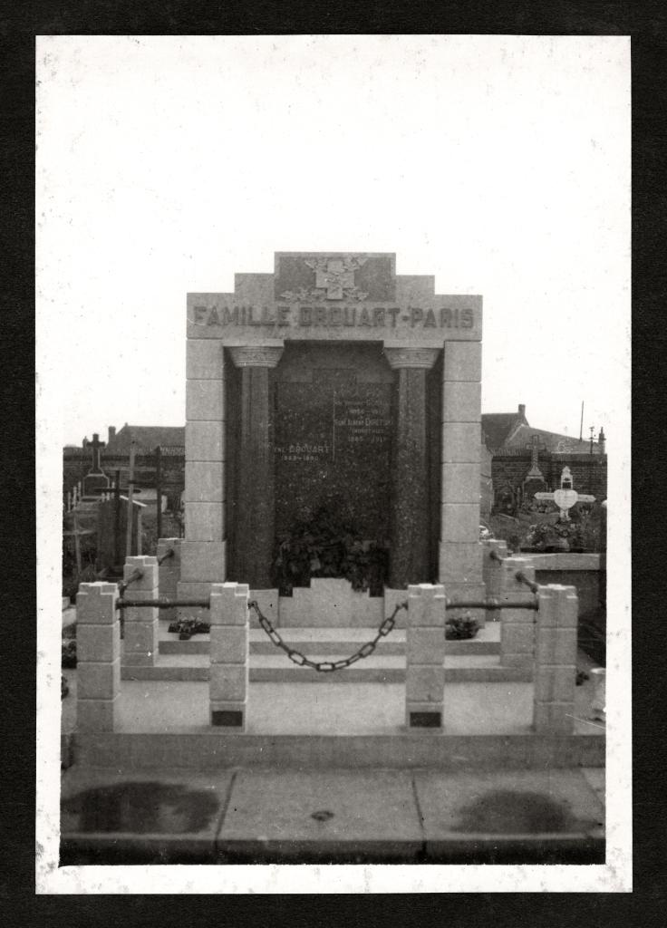 Cimetière communal de Villers-Bretonneux