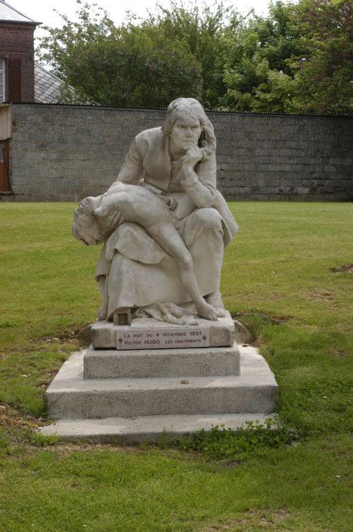 Groupe sculpté : Les châtiments