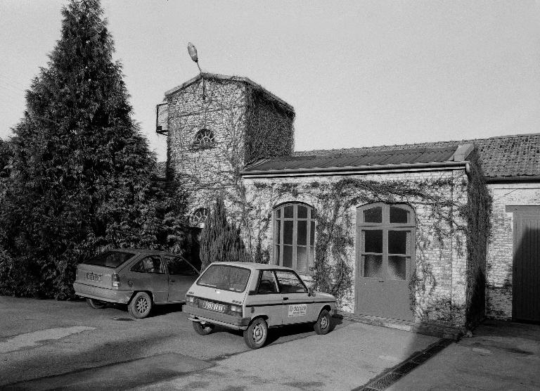 Ancien moulin et ancienne usine de bonneterie Lardière et Vandeputte, puis Jules Lardière, devenus usine de matériel d'équipement industriel J. Domisse