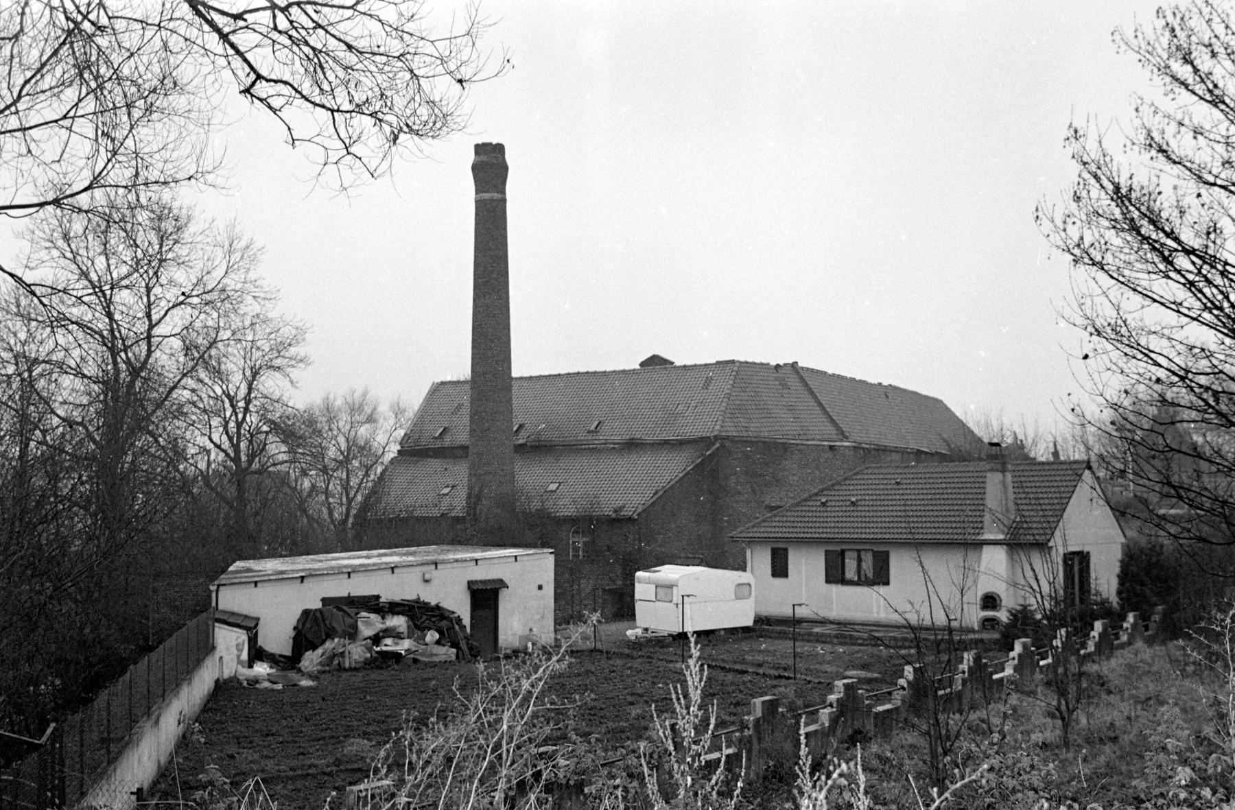 Brasserie et malterie Roussel, puis Roussel Frères, puis Roussel-Delobel fils, actuellement immeuble à logements