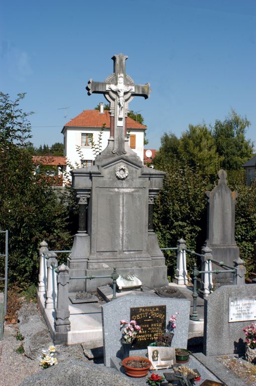 Tombeau (stèle funéraire) de la famille Vinque-Leclere