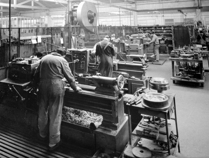 Usine de construction mécanique Lelong, puis usine de roulements, dite Manufacture Parisienne de Roulettes (M. P. R.)