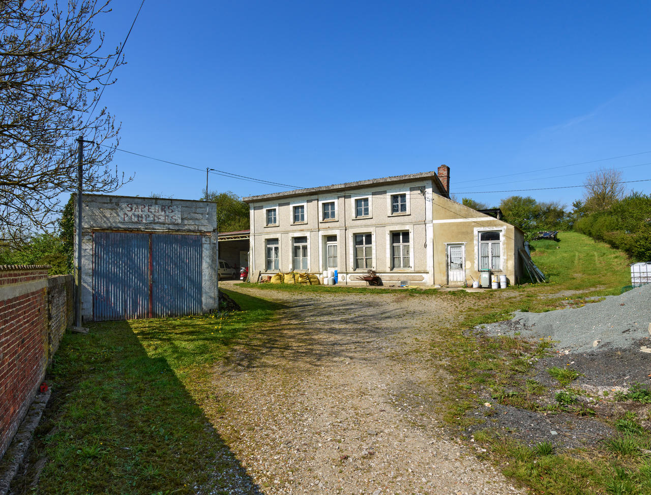 Ancienne école privée de filles, puis perception, puis local communal