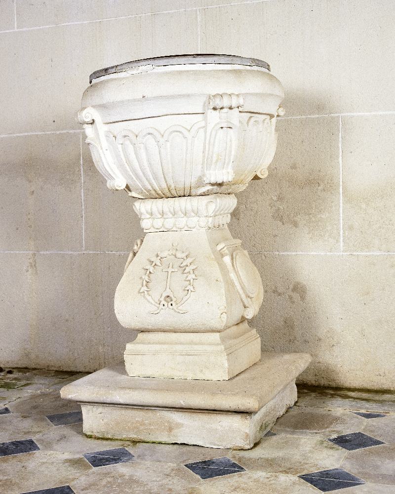 Fonts baptismaux (cuve baptismale à infusion)