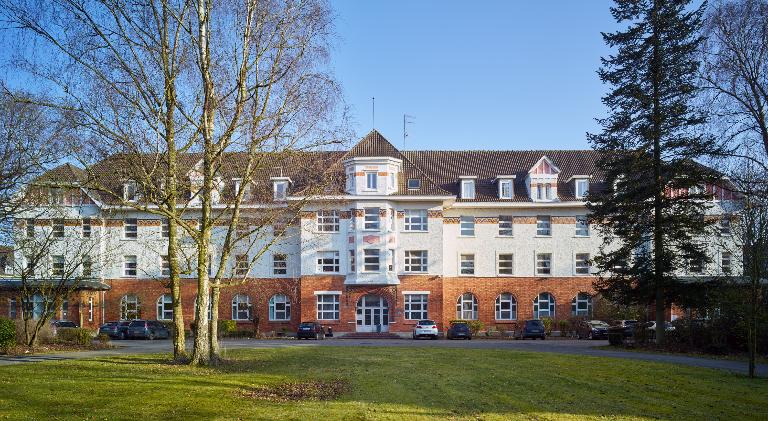Ancien asile d'aliénés, puis hôpital psychiatrique, puis centre hospitalier spécialisé (CHS), dit établissement public de santé mentale des Flandres