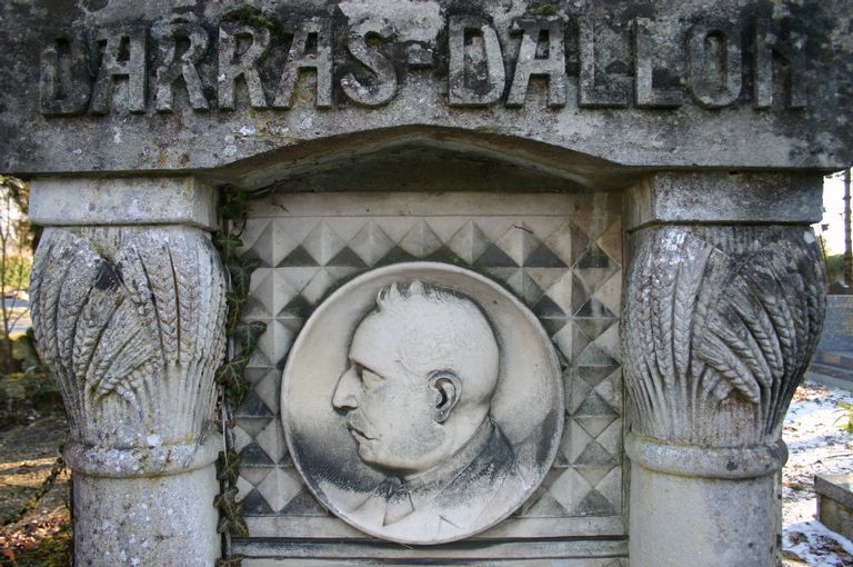 Tombeau (stèle funéraire) de la famille Darras-Dallon