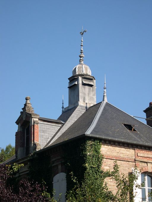 Maisons de saiteurs puis mairie-école de Saveuse