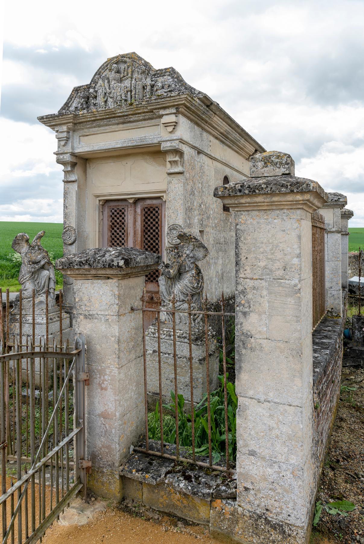 Ancien cimetière paroissial, aujourd'hui communal